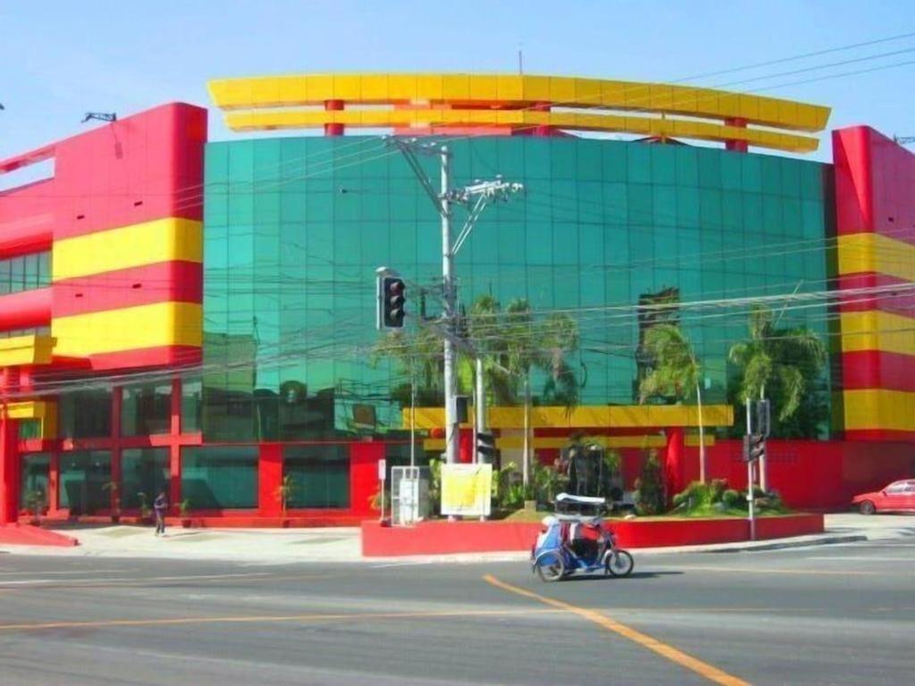 Hotel Sogo Tarlac Экстерьер фото