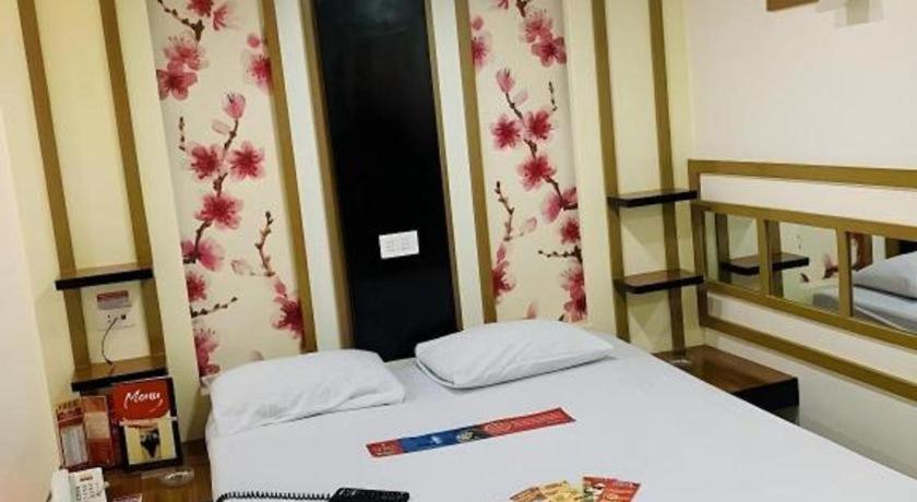 Hotel Sogo Tarlac Экстерьер фото