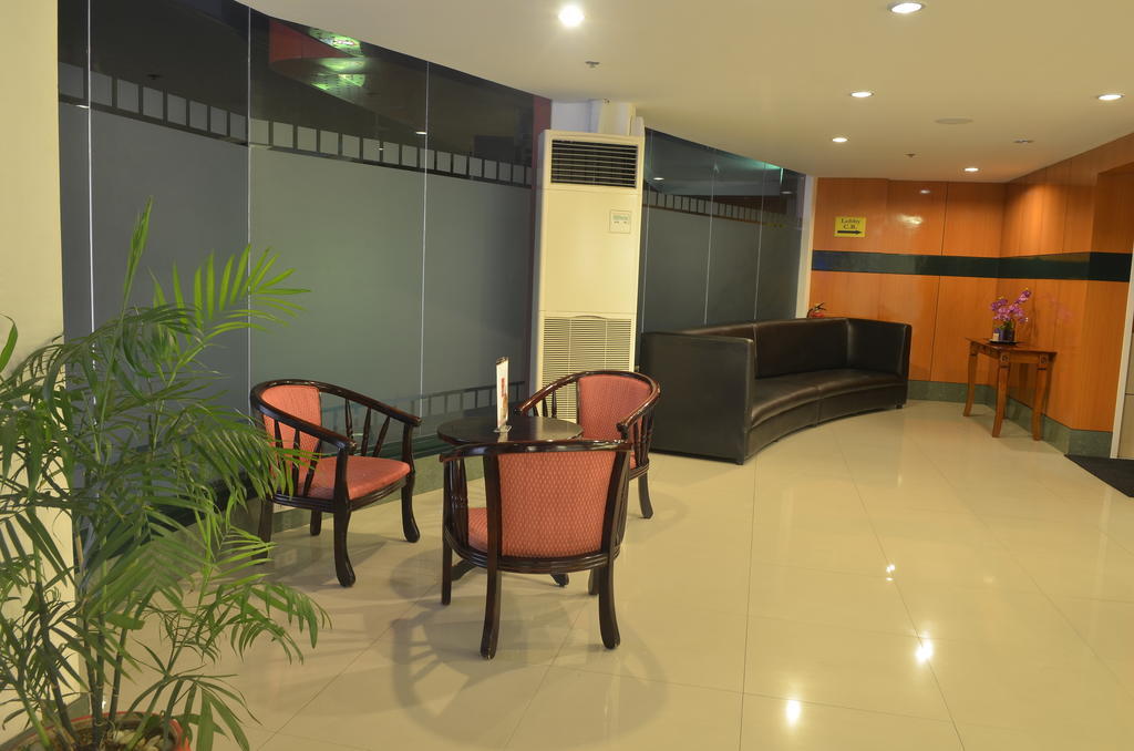 Hotel Sogo Tarlac Экстерьер фото