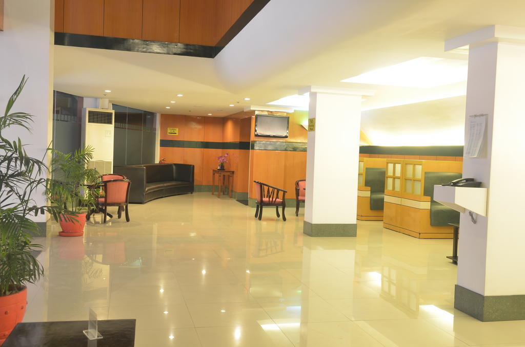 Hotel Sogo Tarlac Экстерьер фото